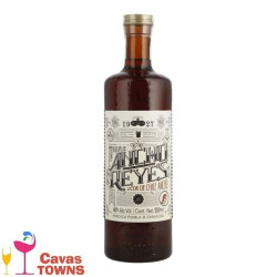Licor Ancho Reyes Original 750 ml - Cavas Towns